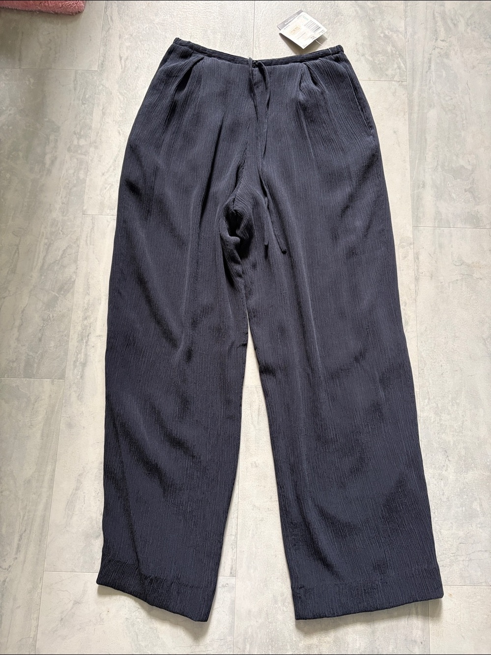 Liz Claiborne silk pants   wide leg Navy blue  Elastic Waist back  pockets  NWT
